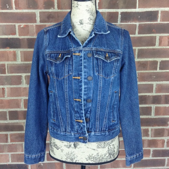 C. E. Schmidt Jackets & Blazers - ⬇️$22 C.E. Schmidt workwear cropped denim jacket